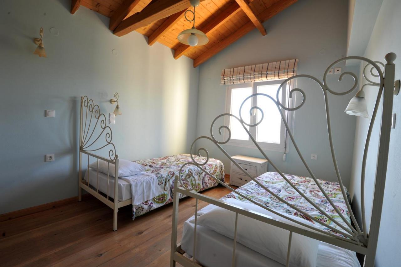 Villa Theodora View Apartments Zeys Агиос-Георгиос-Пагон Экстерьер фото